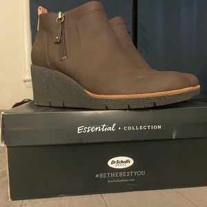 Dr. Scholl’s Women’s Bianca Wedge Boots